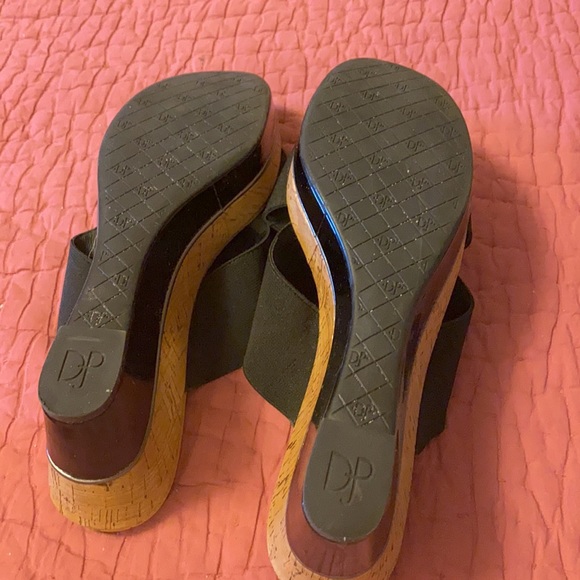 Crisscross Donald Pliner wedge sandals. - Picture 4 of 4